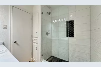 3915 Spring Hollow Drive, Carrollton, TX 75007 - Photo 25