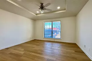 3915 Spring Hollow Dr, Carrollton, TX 75007 - Photo 17