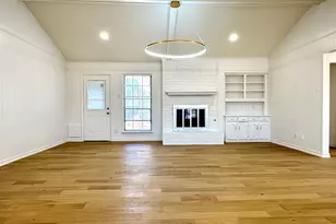 3915 Spring Hollow Dr, Carrollton, TX 75007 - Photo 13