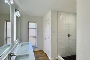 3915 Spring Hollow Dr, Carrollton, TX 75007 - Photo 21