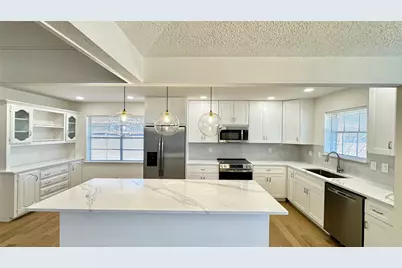 3915 Spring Hollow Drive, Carrollton, TX 75007 - Photo 5