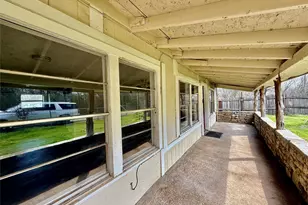 503 SW 15th Ave, Mineral Wells, TX 76067 - Photo 3