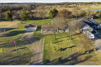 143 Mohave Drive E, Lake Kiowa, TX 76240 - Photo 33