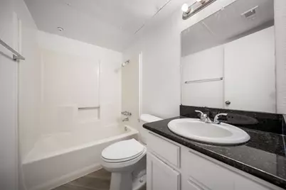 320 E 4th Street #204, Arlington, TX 76010 - Photo 9