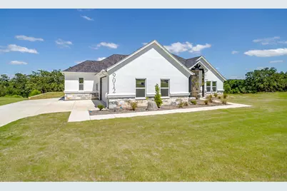 9012 Valley Oak Court, Springtown, TX 76082 - Photo 3