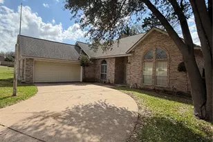 629 N Parks Dr, DeSoto, TX 75115 - Photo 3
