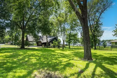 162 Lake Drive, Enchanted Oaks, TX 75156 - Photo 5