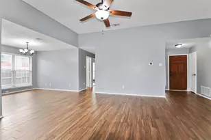 920 Micarta Dr, Mesquite, TX 75181 - Photo 5