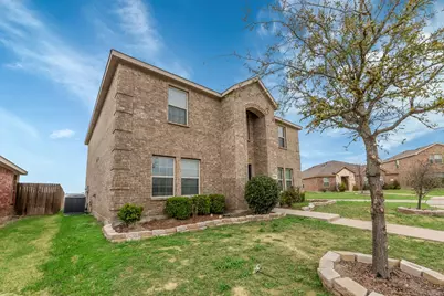 2535 Brentwood, Lancaster, TX 75134 - Photo 3
