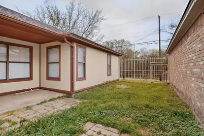 2320 Markland Street, Irving, TX 75060 - Photo 39