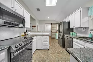 2524 Boardwalk Dr, Mesquite, TX 75181 - Photo 9