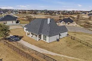 1038 Deer Is Ct, Azle, TX 76020 - Photo 31