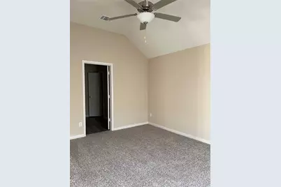 216 Ridgeland Oak Drive, Fort Worth, TX 76120 - Photo 11