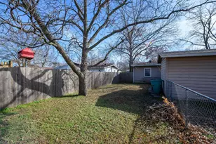 221 W Burton St, Sherman, TX 75092 - Photo 19