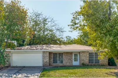 1505 N Matthews Street, Bowie, TX 76230 - Photo 1