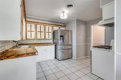 1505 N Matthews Street, Bowie, TX 76230 - Photo 9