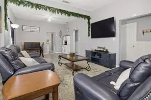 2421 Langston St, Fort Worth, TX 76105 - Photo 5