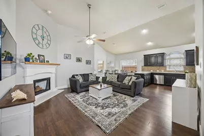 337 Delgany Trail, Fort Worth, TX 76052 - Photo 5