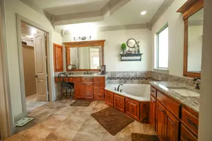 1387 Shadow Lakes Dr, Wills Point, TX 75169 - Photo 17