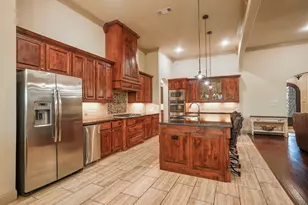 1387 Shadow Lakes Dr, Wills Point, TX 75169 - Photo 9