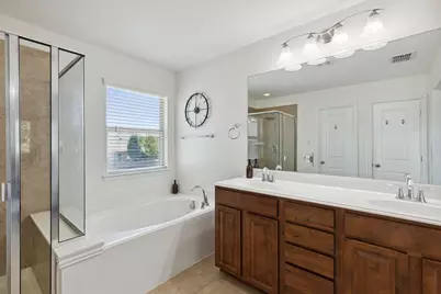 4328 Peregrine Way, Carrollton, TX 75010 - Photo 19