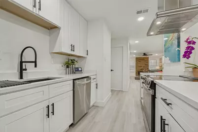 10635 Stone Canyon Road #19, Dallas, TX 75230 - Photo 11