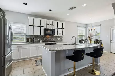 633 Daisy Drive, DeSoto, TX 75115 - Photo 7