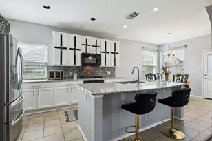 633 Daisy Dr, DeSoto, TX 75115 - Photo 7