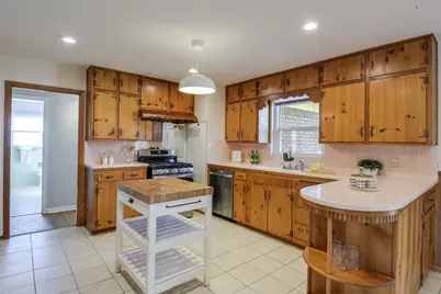 5054 Cockrell Avenue, Fort Worth, TX 76133 - Photo 9