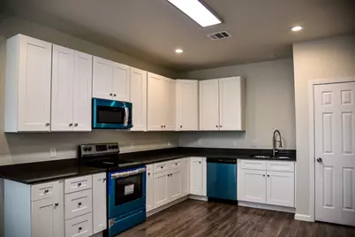 1602 N McDonald Avenue, Decatur, TX 76234 - Photo 3