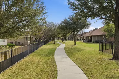 8913 Grandview Drive, Denton, TX 76207 - Photo 33