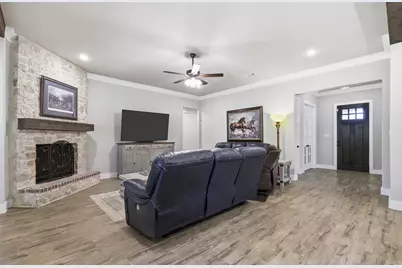 2021 Crystal Palace Boulevard, Alvarado, TX 76009 - Photo 9