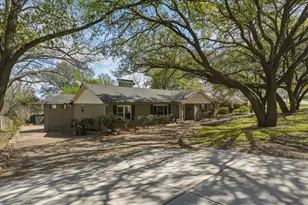 3863 Clayton Rd E, Fort Worth, TX 76116 - Photo 3