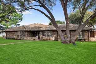 2306 Sunnyvale Rd, Grand Prairie, TX 75050 - Photo 1