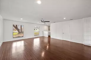 2306 Sunnyvale Rd, Grand Prairie, TX 75050 - Photo 13