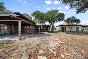 2306 Sunnyvale Rd, Grand Prairie, TX 75050 - Photo 25