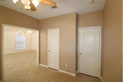 6100 Harwood Crossing Drive, Arlington, TX 76018 - Photo 7