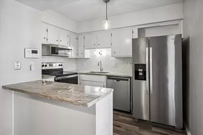 5226 Fleetwood Oaks Avenue #214, Dallas, TX 75235 - Photo 7