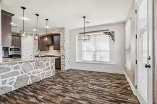 1194 Overland Dr, Burleson, TX 76028 - Photo 13