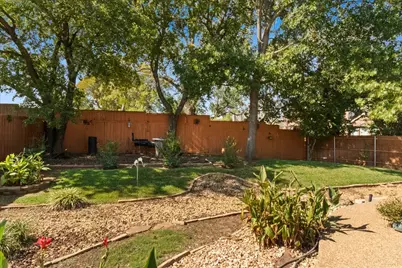 8402 Pecan Creek Drive, Arlington, TX 76001 - Photo 27