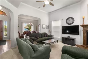 8402 Pecan Creek Dr, Arlington, TX 76001 - Photo 7