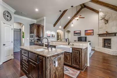 1615 Sanger Drive, Springtown, TX 76082 - Photo 9