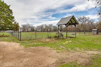 1615 Sanger Drive, Springtown, TX 76082 - Photo 33