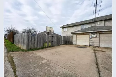 6611 Olivewood Drive, Arlington, TX 76001 - Photo 5