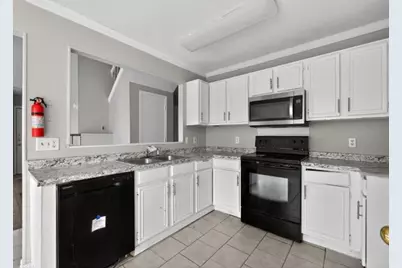 6611 Olivewood Drive, Arlington, TX 76001 - Photo 11