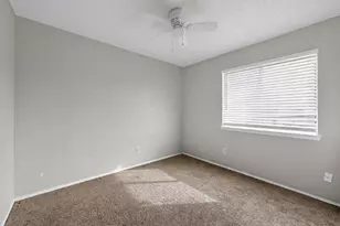 6611 Olivewood Dr, Arlington, TX 76001 - Photo 17