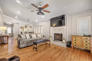 304 Valley Forge Ln, Arlington, TX 76002 - Photo 5