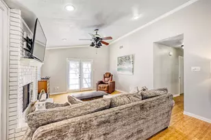 304 Valley Forge Ln, Arlington, TX 76002 - Photo 7