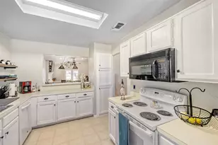 304 Valley Forge Ln, Arlington, TX 76002 - Photo 13