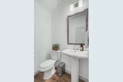 665 Vista Oaks Road, Lewisville, TX 75067 - Photo 17